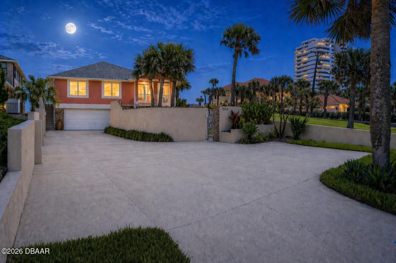 1504 N Atlantic Avenue, Daytona Beach, FL 32118 Photo