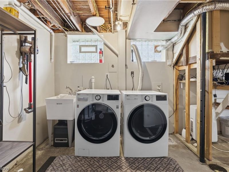 17212 Hilliard Road, Lakewood, OH 44107 Photo 32