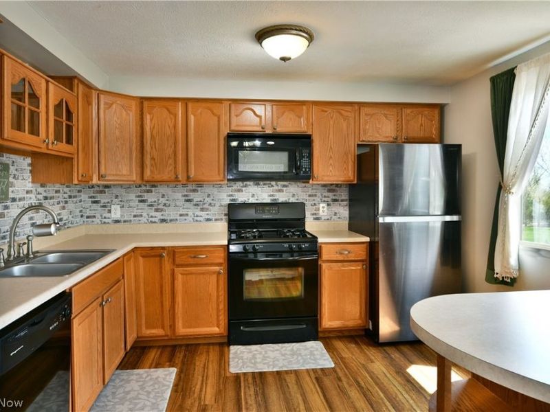 193 Chapel Hill Drive NW, Warren, OH 44483 Photo 18