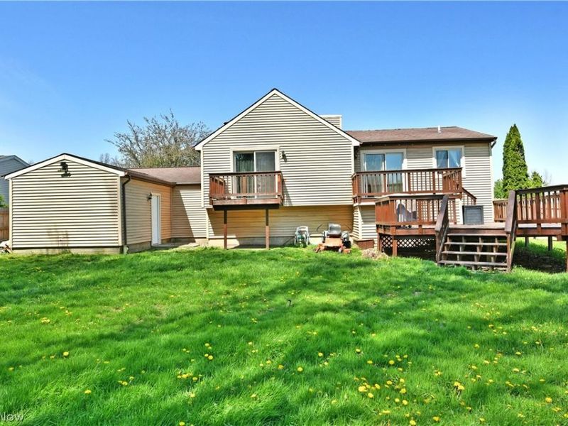 193 Chapel Hill Drive NW, Warren, OH 44483 Photo 5