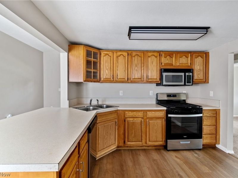 625 Moore Road, Akron, OH 44319 Photo 13