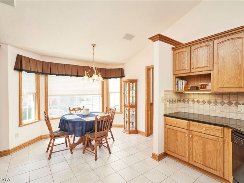 1484 Camden Ridge Boulevard, Akron, OH 44312 Photo 8