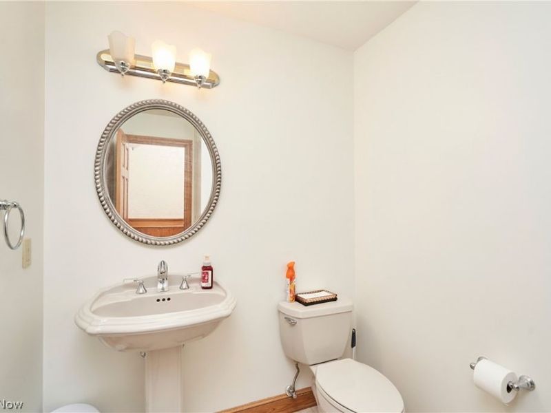 1484 Camden Ridge Boulevard , Akron, OH 44312 Photo 9