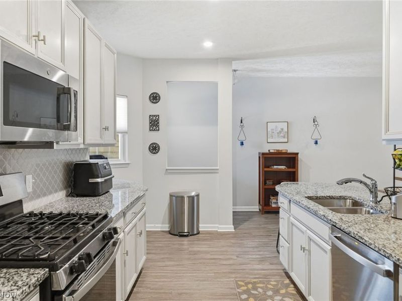 1581 Mud Brook Court , Akron, OH 44313 Photo 10