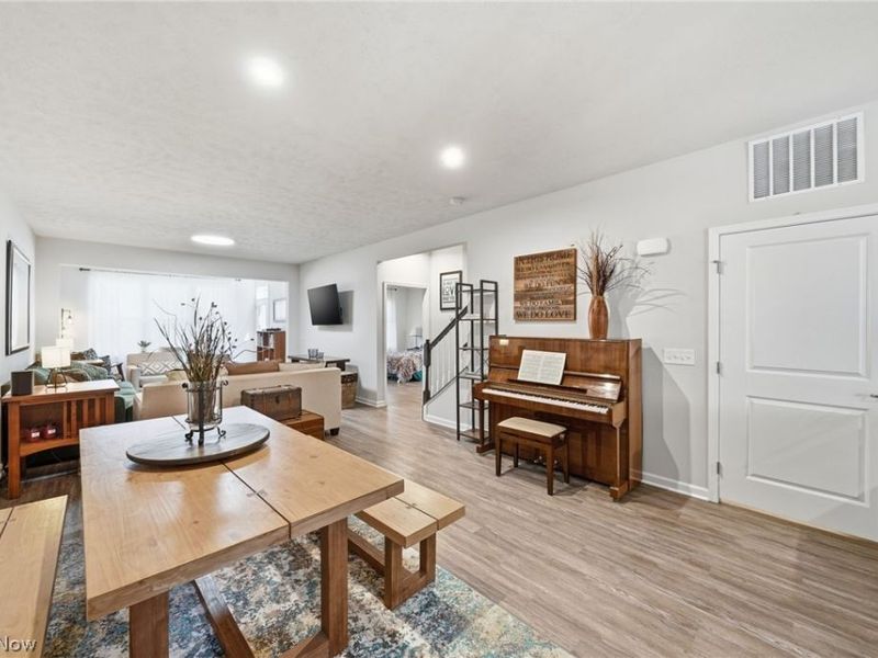 1581 Mud Brook Court , Akron, OH 44313 Photo 12