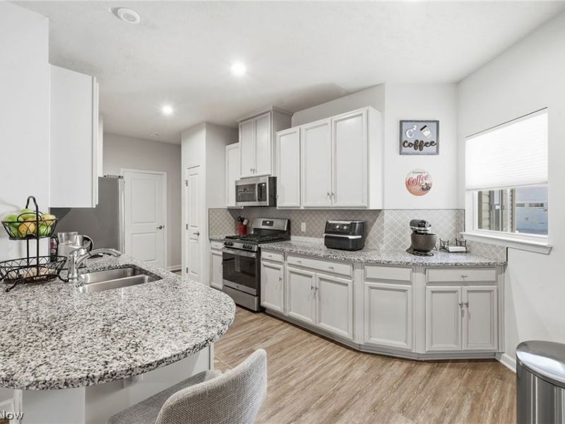 1581 Mud Brook Court , Akron, OH 44313 Photo 9