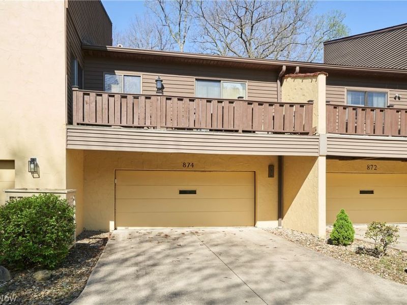 874 Hampton Ridge Drive , Akron, OH 44313 Photo 1