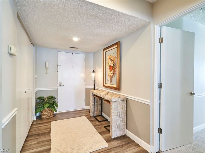 874 Hampton Ridge Drive , Akron, OH 44313 Photo 2