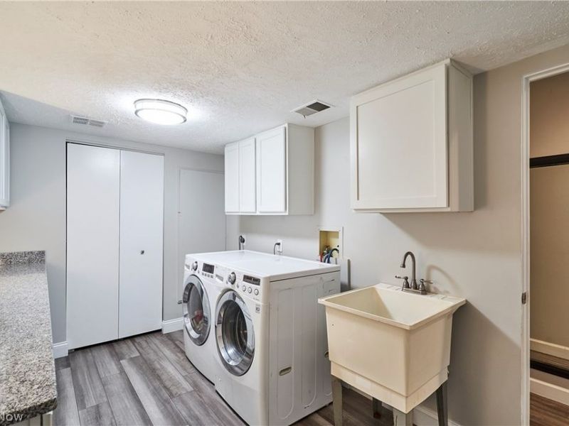 874 Hampton Ridge Drive , Akron, OH 44313 Photo 21