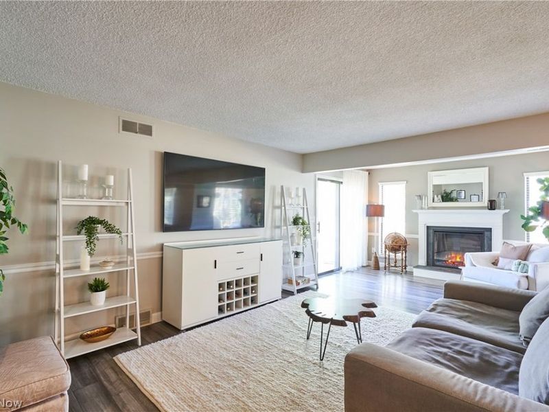 874 Hampton Ridge Drive , Akron, OH 44313 Photo 3