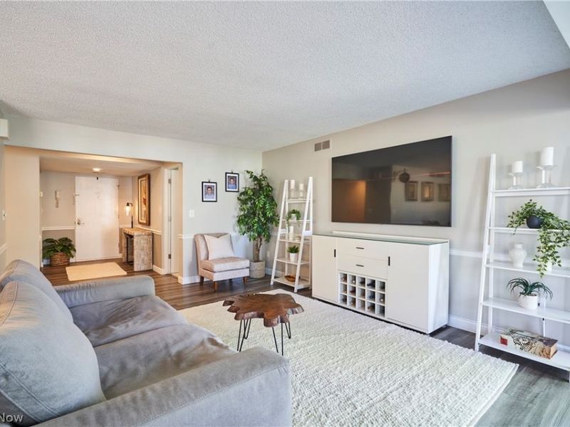 874 Hampton Ridge Drive , Akron, OH 44313 Photo 5