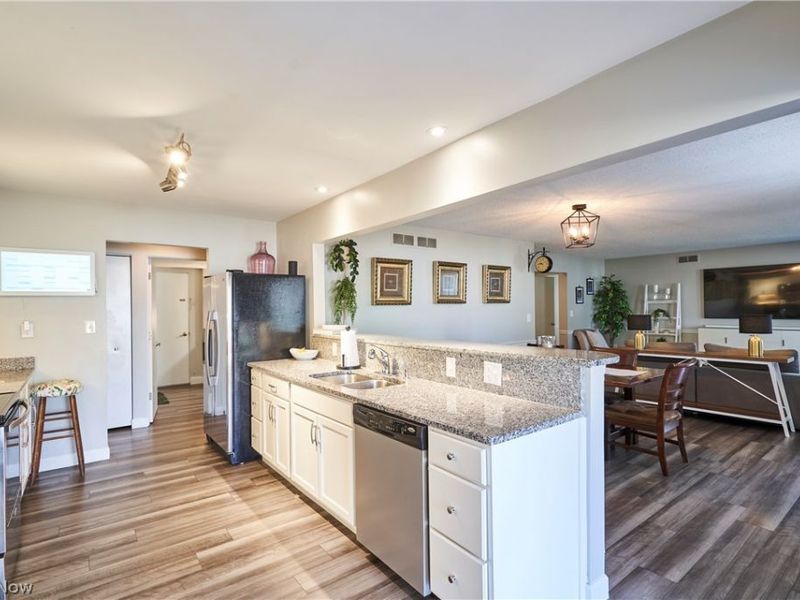 874 Hampton Ridge Drive , Akron, OH 44313 Photo 8