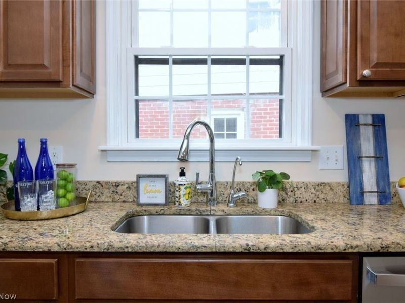 18231 Sherrington Road , Shaker Heights, OH 44122 Photo 20