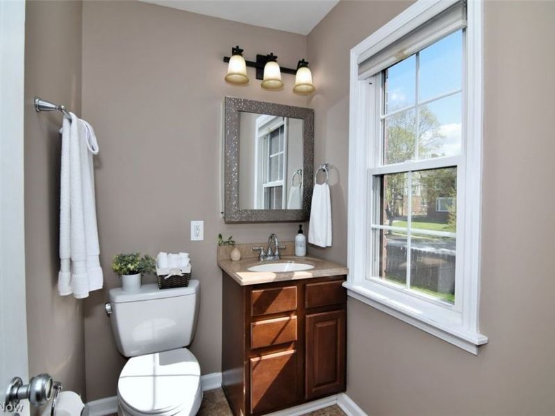 18231 Sherrington Road , Shaker Heights, OH 44122 Photo 28