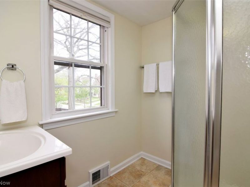 18231 Sherrington Road , Shaker Heights, OH 44122 Photo 36