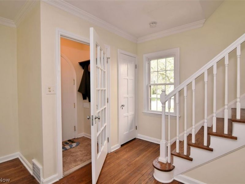 18231 Sherrington Road , Shaker Heights, OH 44122 Photo 6