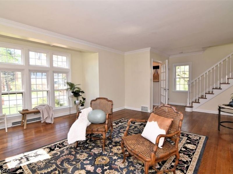 18231 Sherrington Road , Shaker Heights, OH 44122 Photo 9