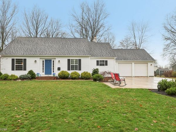 128 Harvey Parkway , Avon Lake, OH 44012