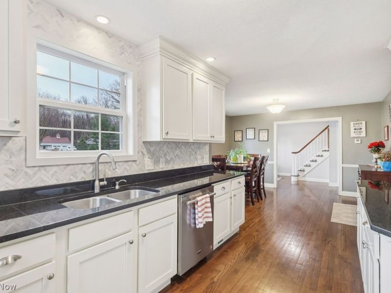 128 Harvey Parkway , Avon Lake, OH 44012 Photo 13