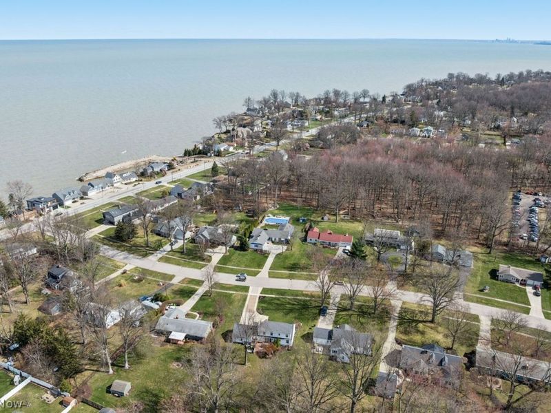 128 Harvey Parkway , Avon Lake, OH 44012 Photo 2