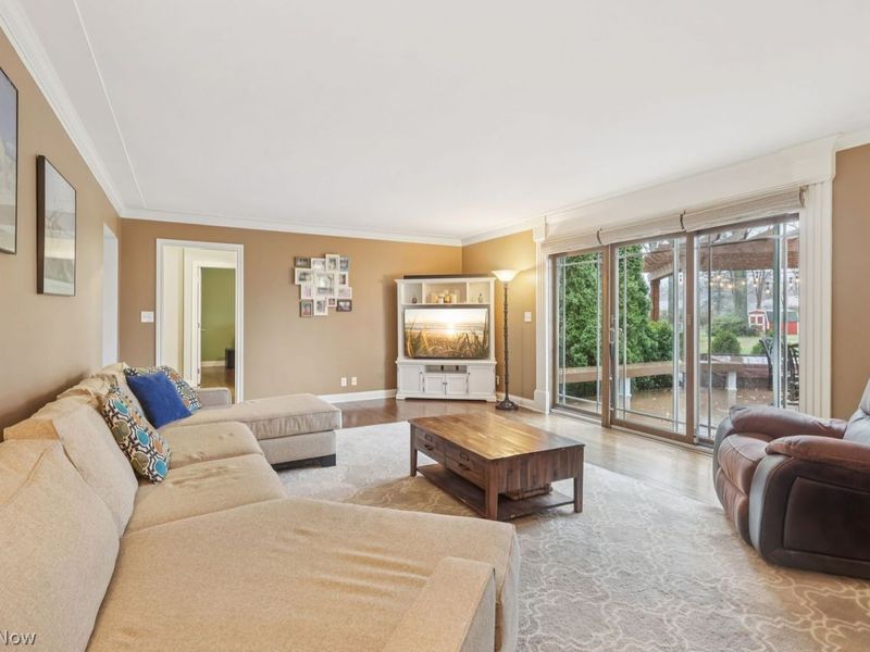 128 Harvey Parkway , Avon Lake, OH 44012 Photo 9