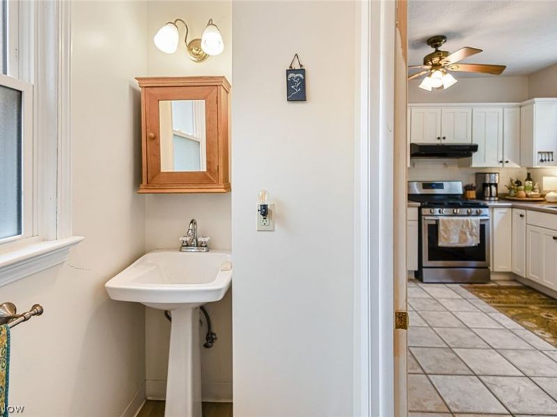 3361 Bradford Road , Cleveland Heights, OH 44118 Photo 24