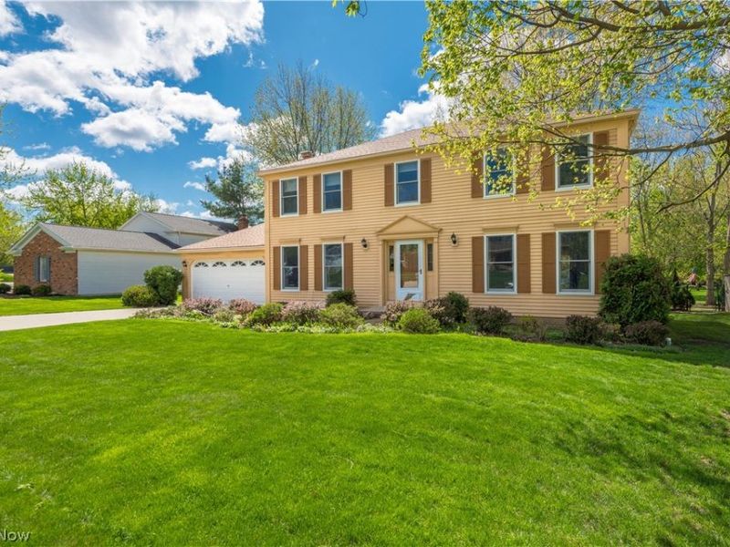 16225 Lake Forest Drive , Strongsville, OH 44136 Photo 1