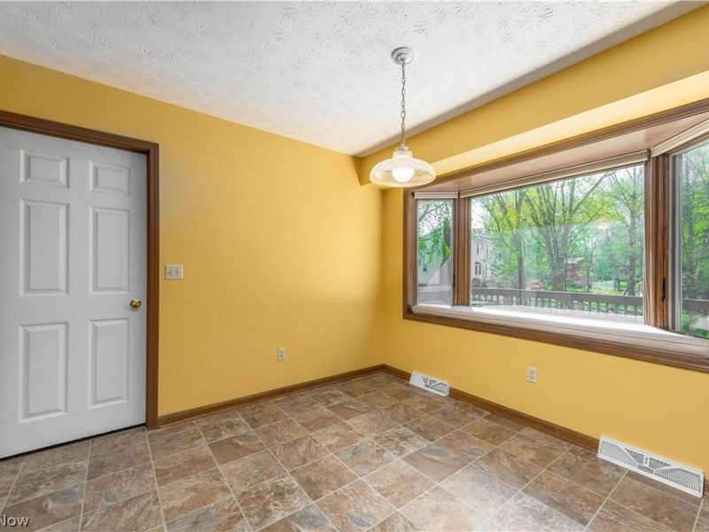 16225 Lake Forest Drive , Strongsville, OH 44136 Photo 17