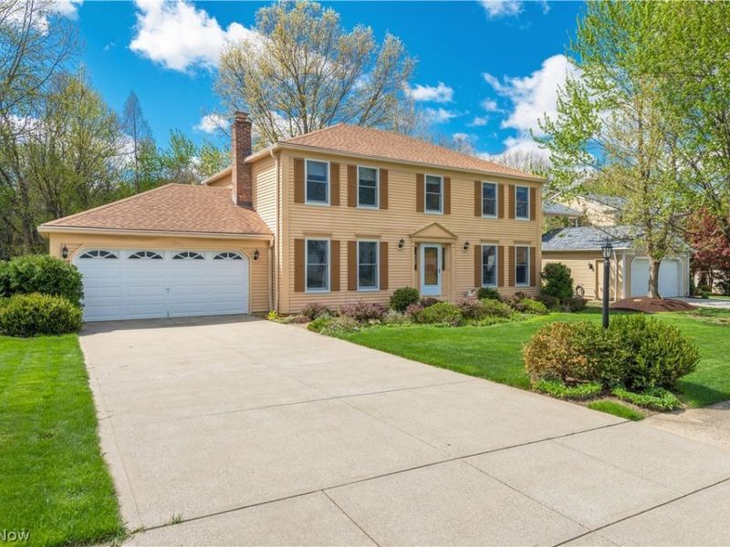 16225 Lake Forest Drive , Strongsville, OH 44136 Photo 3