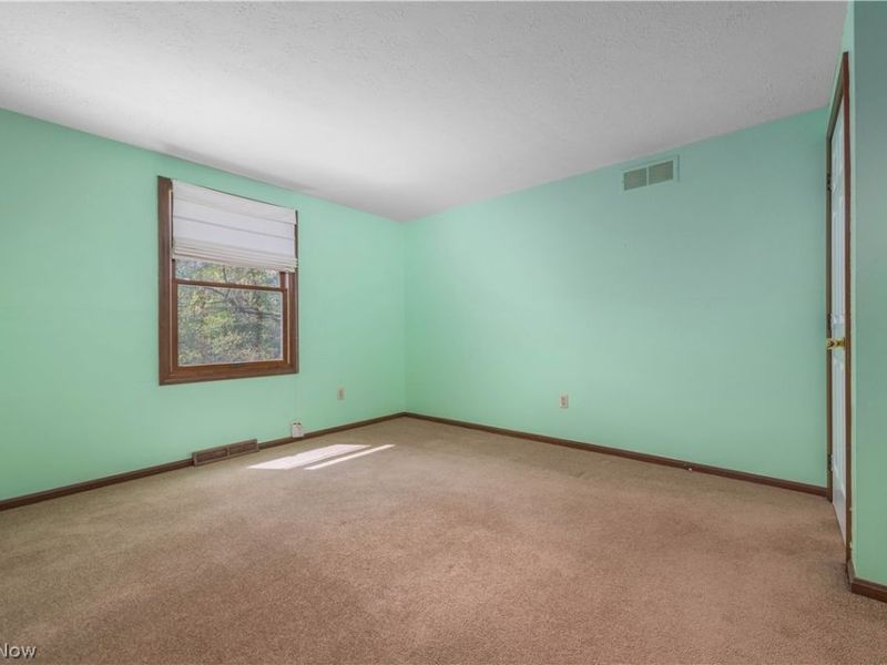 16225 Lake Forest Drive , Strongsville, OH 44136 Photo 40