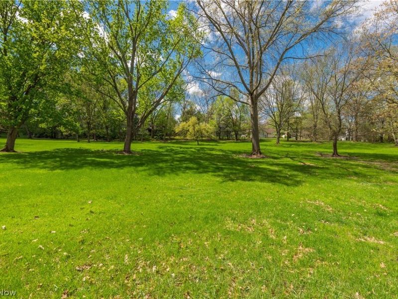 16225 Lake Forest Drive , Strongsville, OH 44136 Photo 48