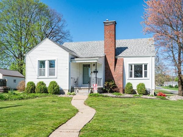 102 S Main Street , Austintown, OH 44515