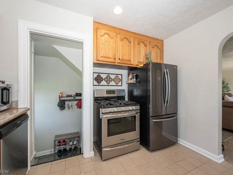 102 S Main Street, Austintown, OH 44515 Photo 17