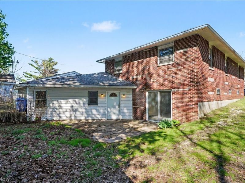 1342 South Hawkins Ave , Akron, OH 44320 Photo 5