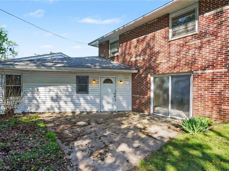 1342 South Hawkins Ave , Akron, OH 44320 Photo 6