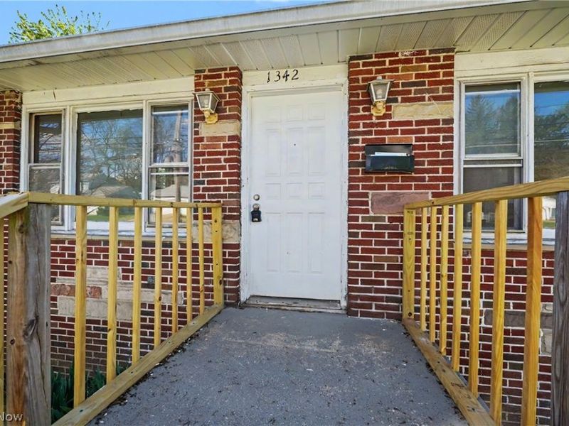 1342 South Hawkins Ave , Akron, OH 44320 Photo 7
