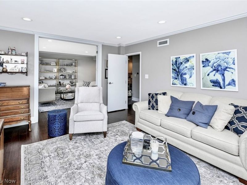 275 N Portage Path, Unit 3B, Akron, OH 44303 Photo 5