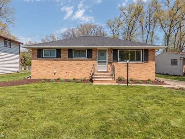 24456 Noreen Drive , North Olmsted, OH 44070