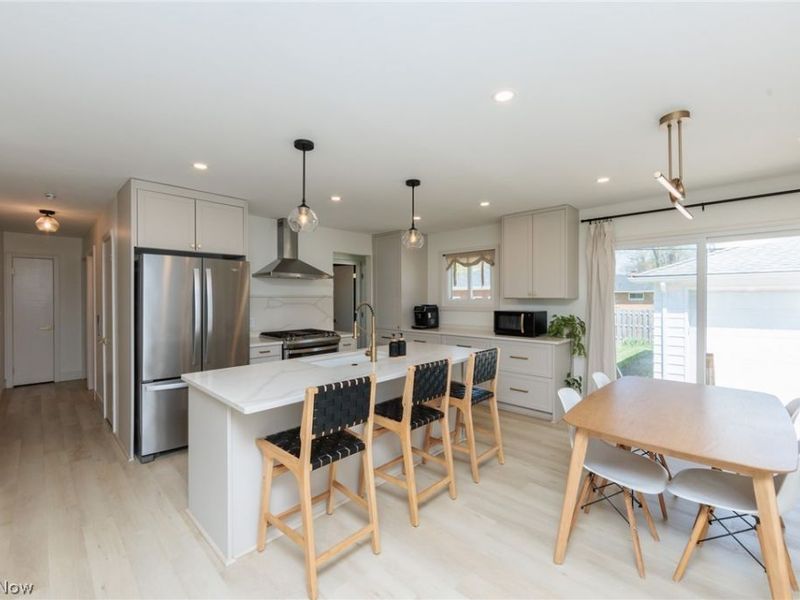 24456 Noreen Drive , North Olmsted, OH 44070 Photo 11