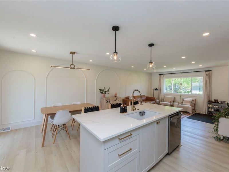 24456 Noreen Drive , North Olmsted, OH 44070 Photo 14