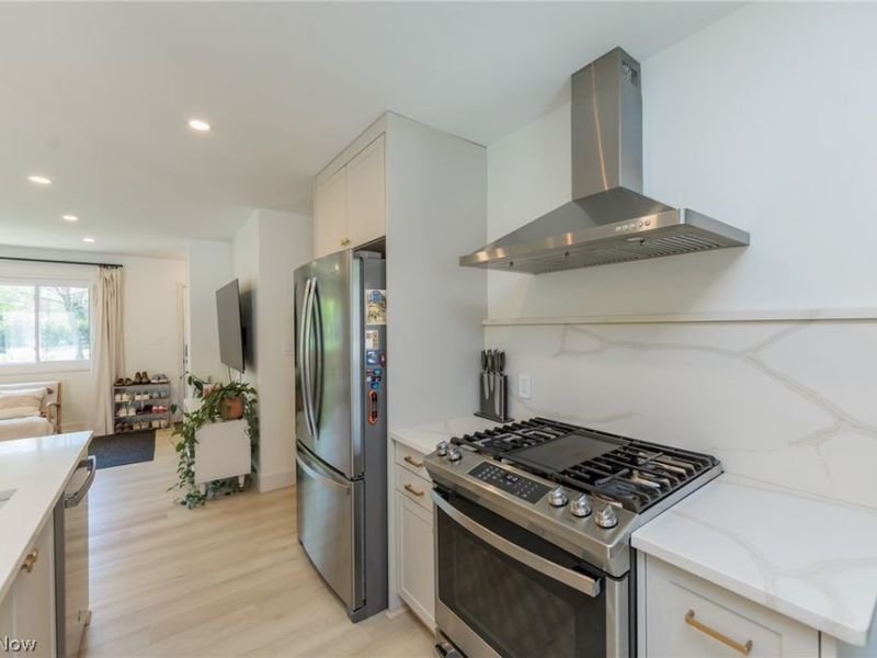 24456 Noreen Drive , North Olmsted, OH 44070 Photo 15