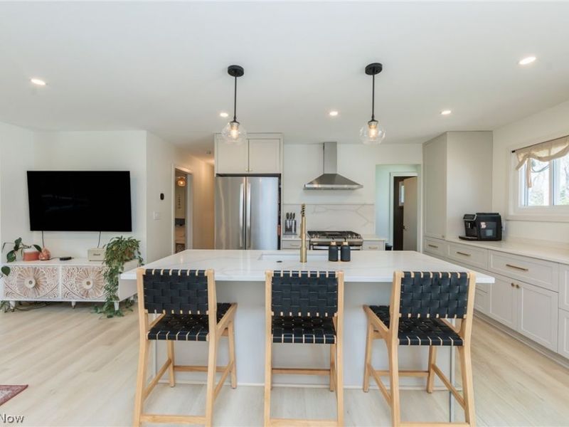 24456 Noreen Drive , North Olmsted, OH 44070 Photo 18