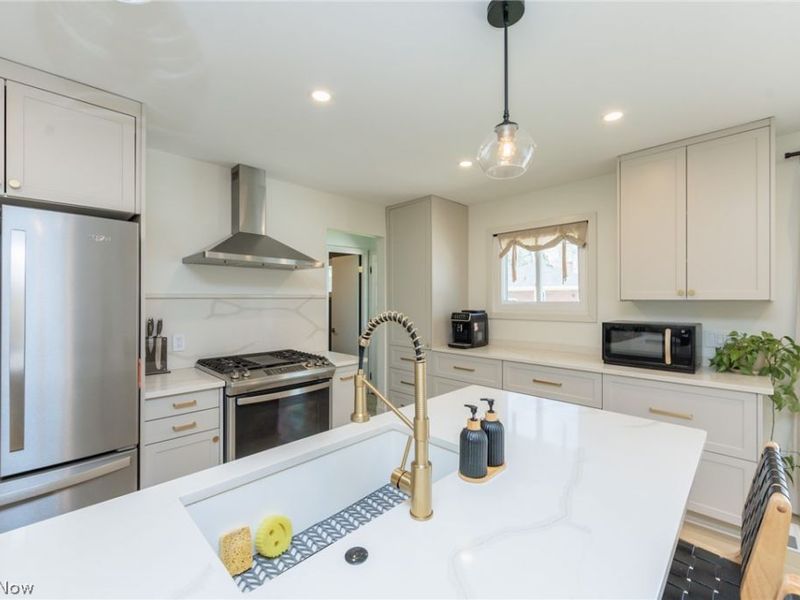 24456 Noreen Drive , North Olmsted, OH 44070 Photo 19