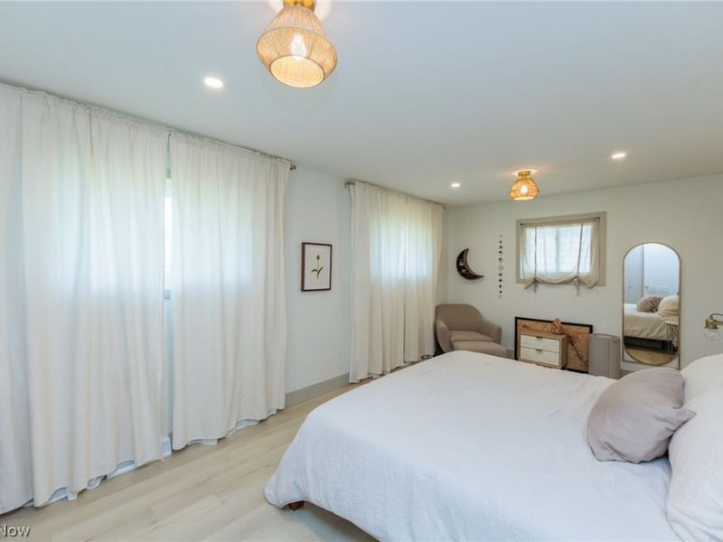 24456 Noreen Drive , North Olmsted, OH 44070 Photo 22