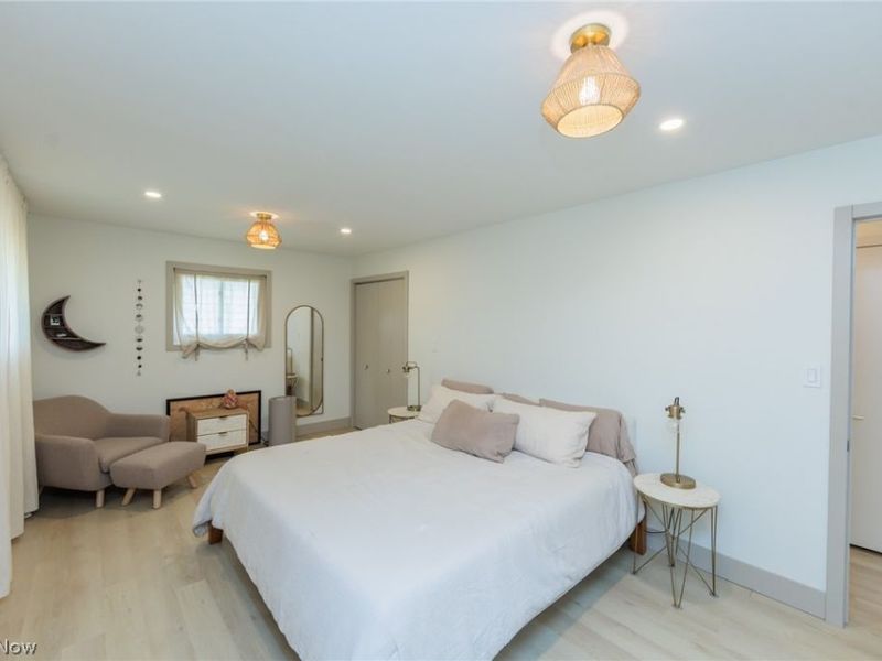 24456 Noreen Drive , North Olmsted, OH 44070 Photo 23