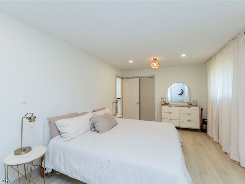 24456 Noreen Drive , North Olmsted, OH 44070 Photo 24