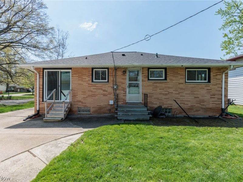 24456 Noreen Drive , North Olmsted, OH 44070 Photo 43