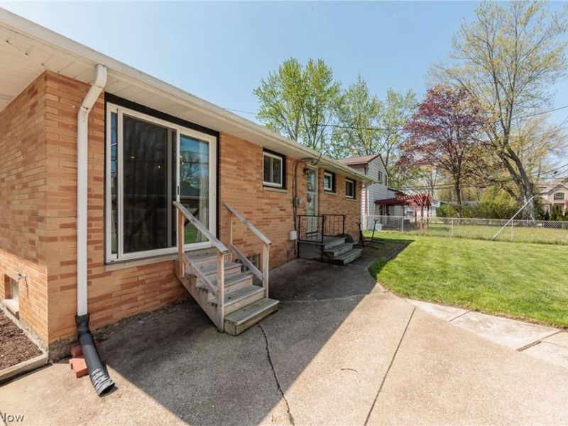 24456 Noreen Drive , North Olmsted, OH 44070 Photo 44