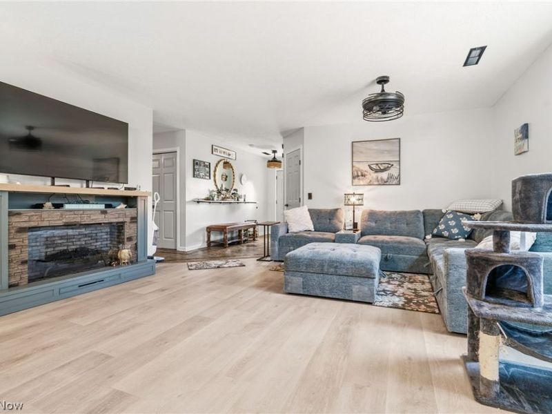 326 Park Drive SE, Brewster, OH 44613 Photo 10