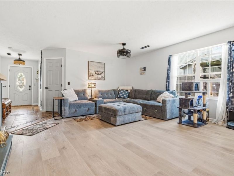 326 Park Drive SE, Brewster, OH 44613 Photo 11